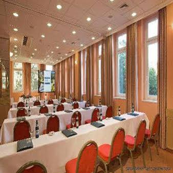 Hotel Patria 페치 외부 사진